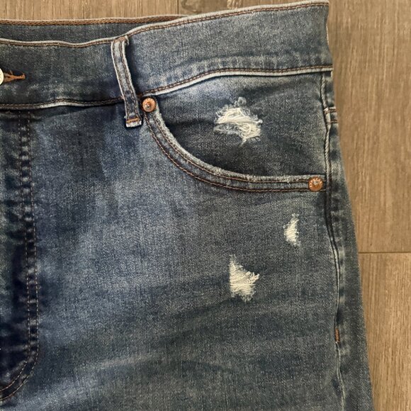 Express Super High Rise Skinny Jeans | Size 16R | Distressed Hem & Knees - Picture 6 of 9